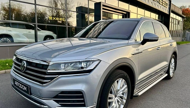 Touareg Business 3.0d AT 4WD (249 л.с.) фото 1