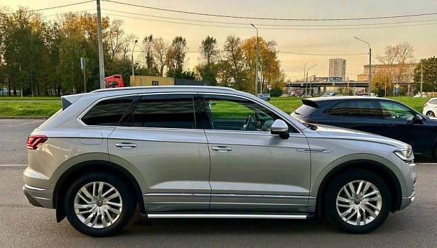 Touareg Business 3.0d AT 4WD (249 л.с.) фото 6